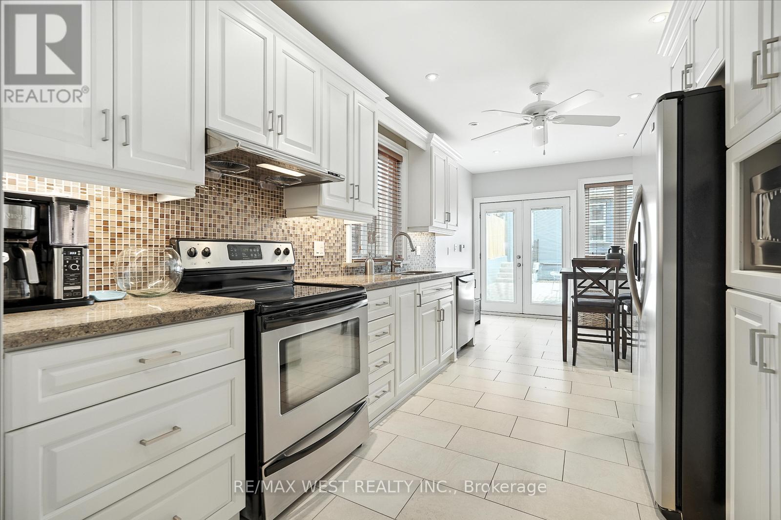 165 Caledonia Road, Toronto, Ontario  M6E 4S8 - Photo 14 - W12287614