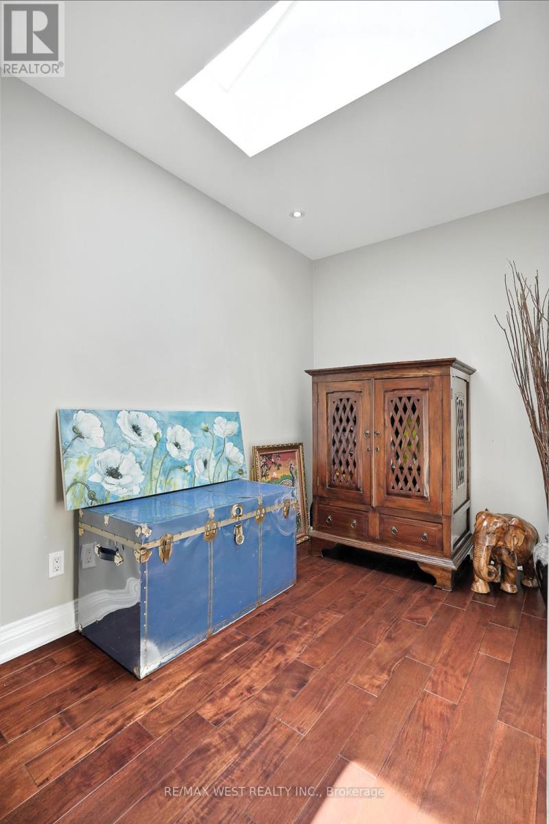 165 Caledonia Road, Toronto, Ontario  M6E 4S8 - Photo 30 - W12287614