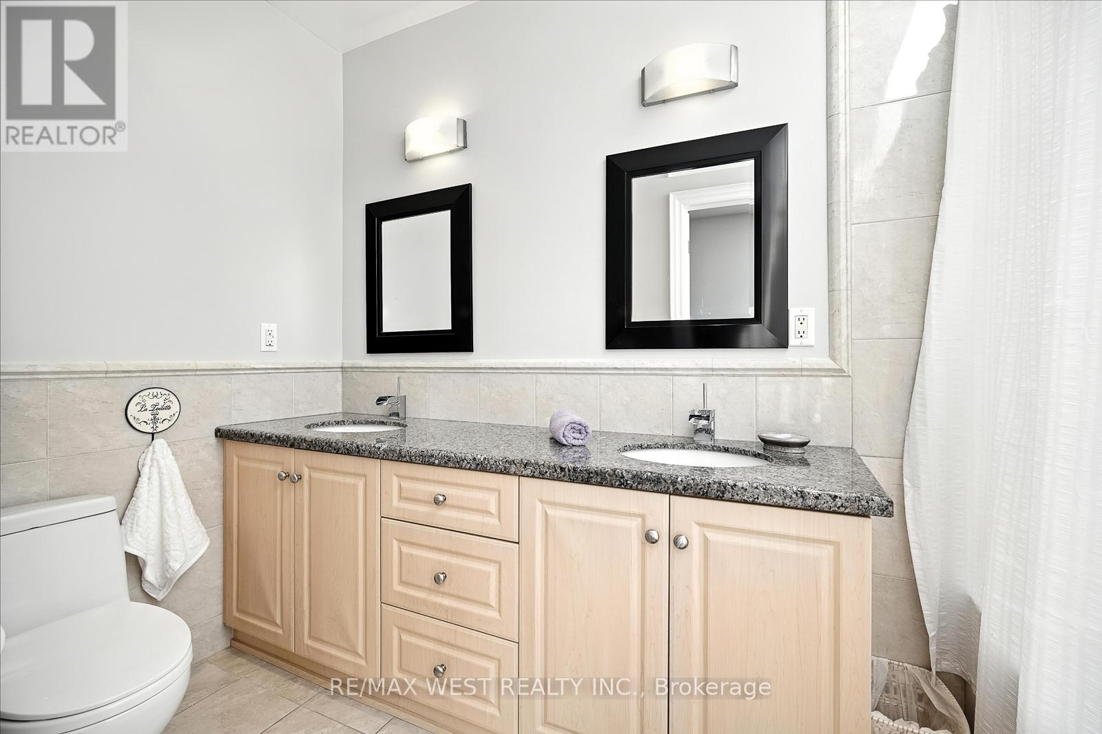 165 Caledonia Road, Toronto, Ontario  M6E 4S8 - Photo 32 - W12287614