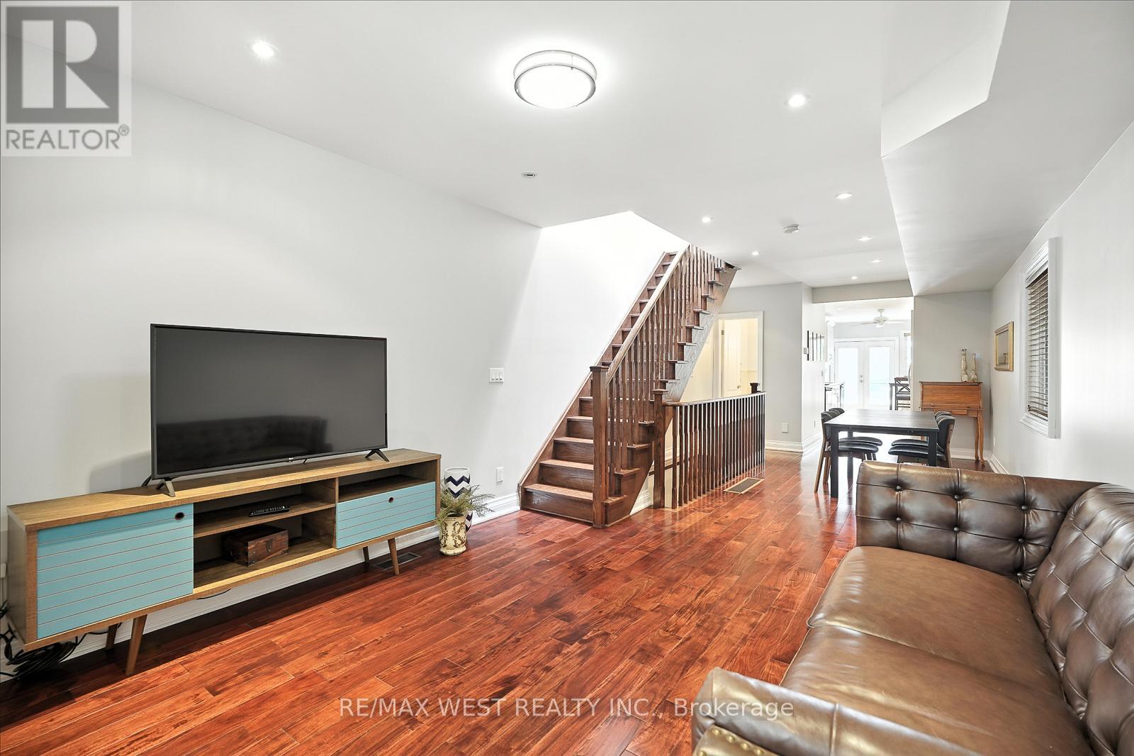 165 Caledonia Road, Toronto, Ontario  M6E 4S8 - Photo 7 - W12287614
