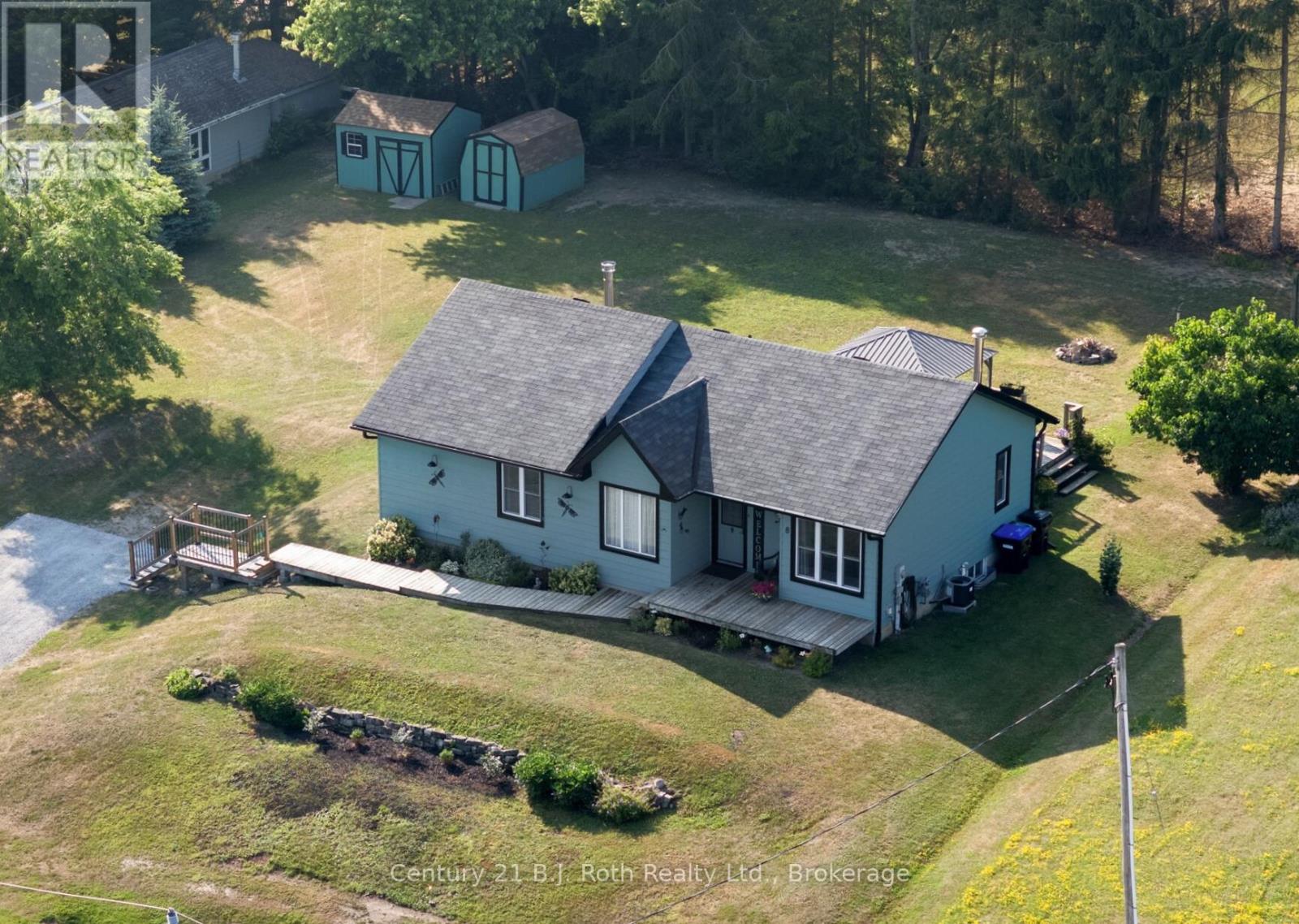 8 Agnes Street, Oro-Medonte, Ontario  L0K 1N0 - Photo 1 - S12287697