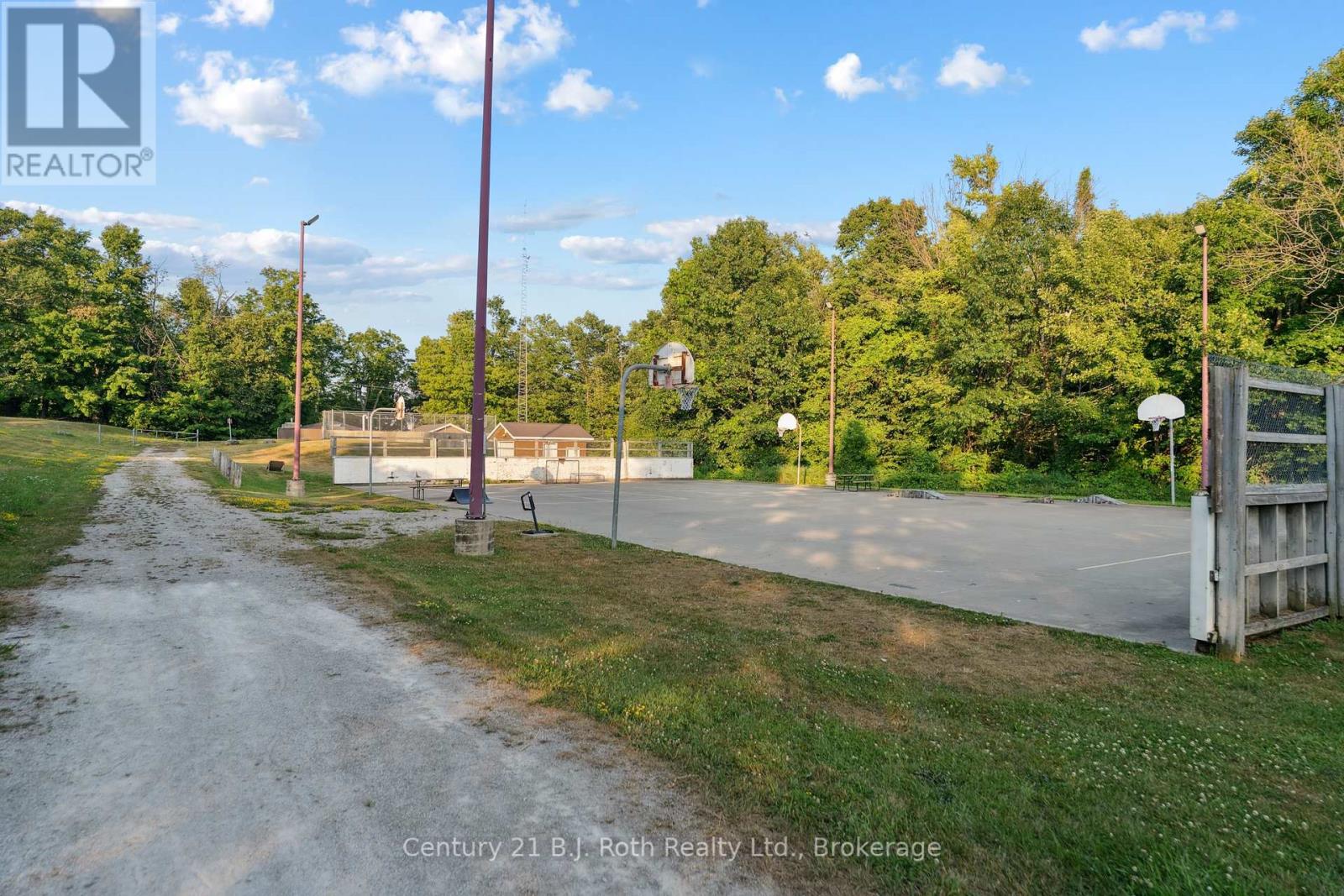 8 Agnes Street, Oro-Medonte, Ontario  L0K 1N0 - Photo 37 - S12287697