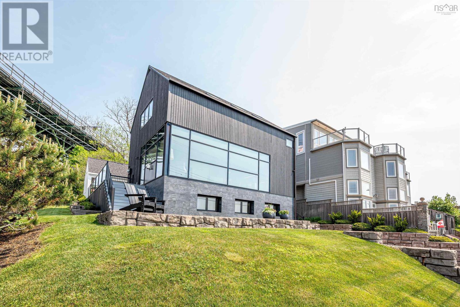 90 Shore Road, Dartmouth, Nova Scotia  B4A 1A4 - Photo 2 - 202514704