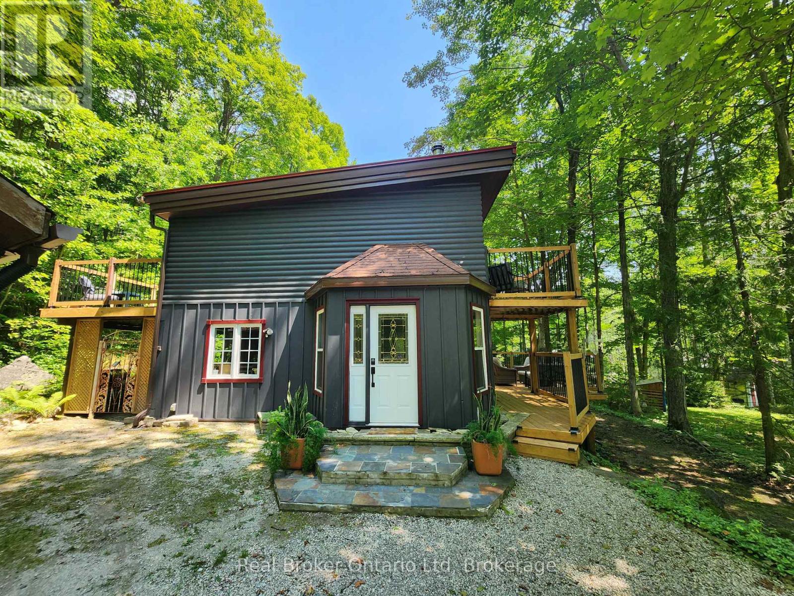 12 7th Avenue, South Bruce Peninsula, Ontario  N0H 2T0 - Photo 2 - X12287652