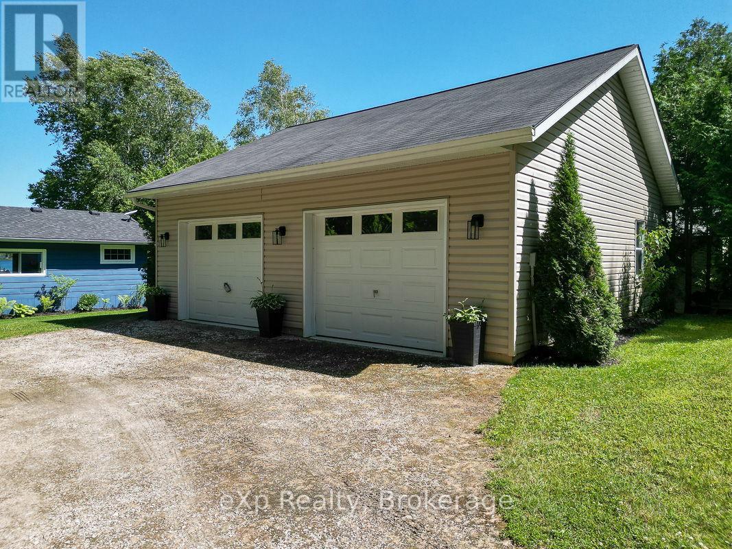 135 Lakeview Road, Chatsworth, Ontario  N0H 1G0 - Photo 21 - X12287684