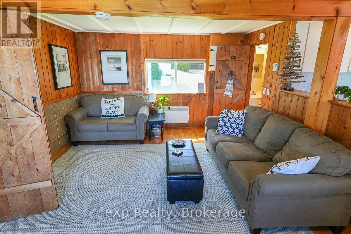 135 Lakeview Road, Chatsworth, Ontario  N0H 1G0 - Photo 6 - X12287684