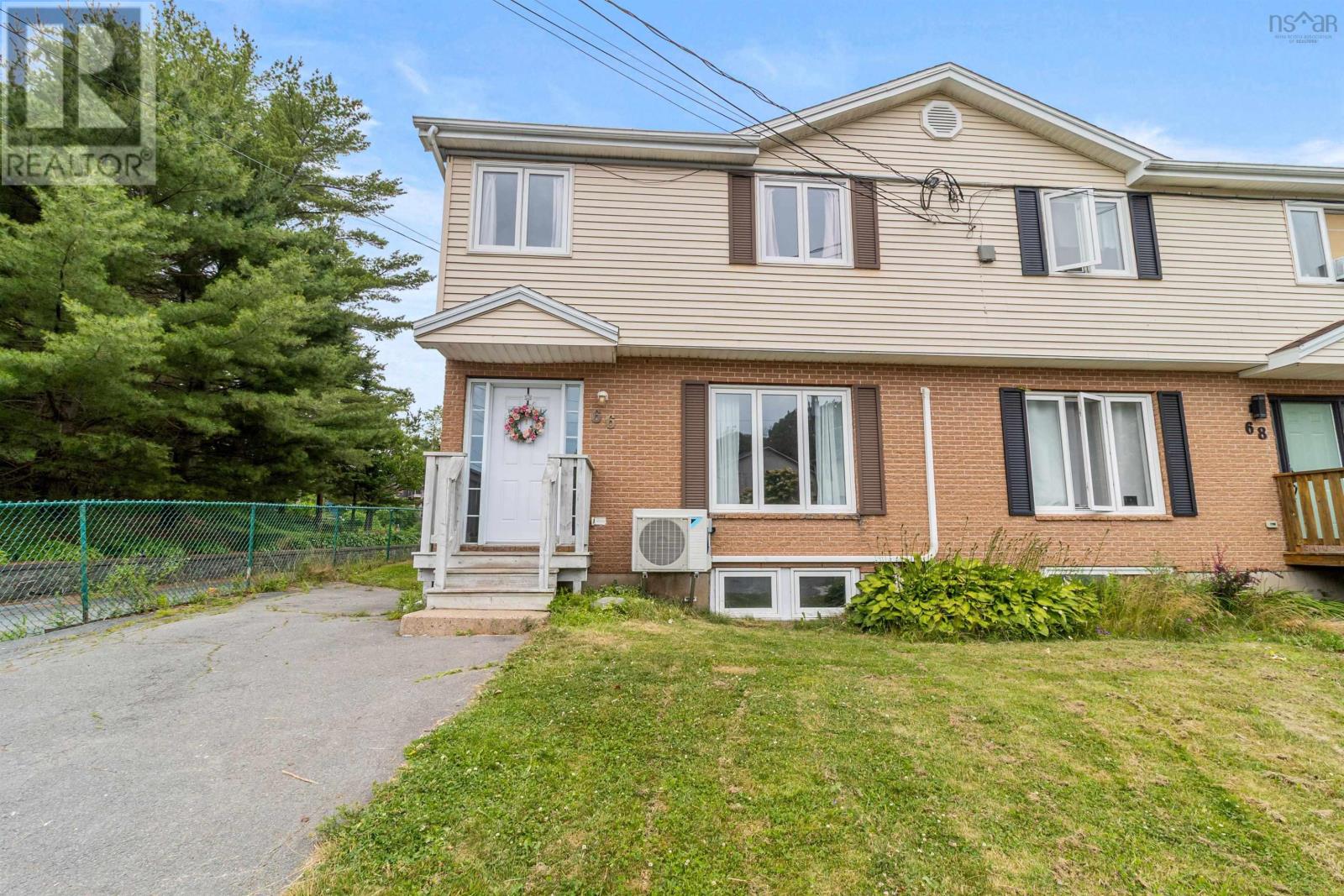 Property at 66 Judy Anne Court image 2