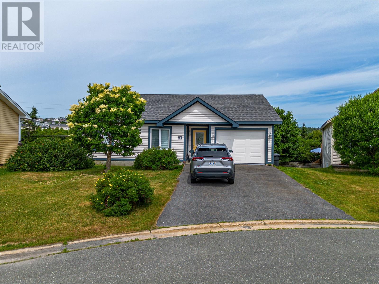 Property at 15 Sanderling Place image 3