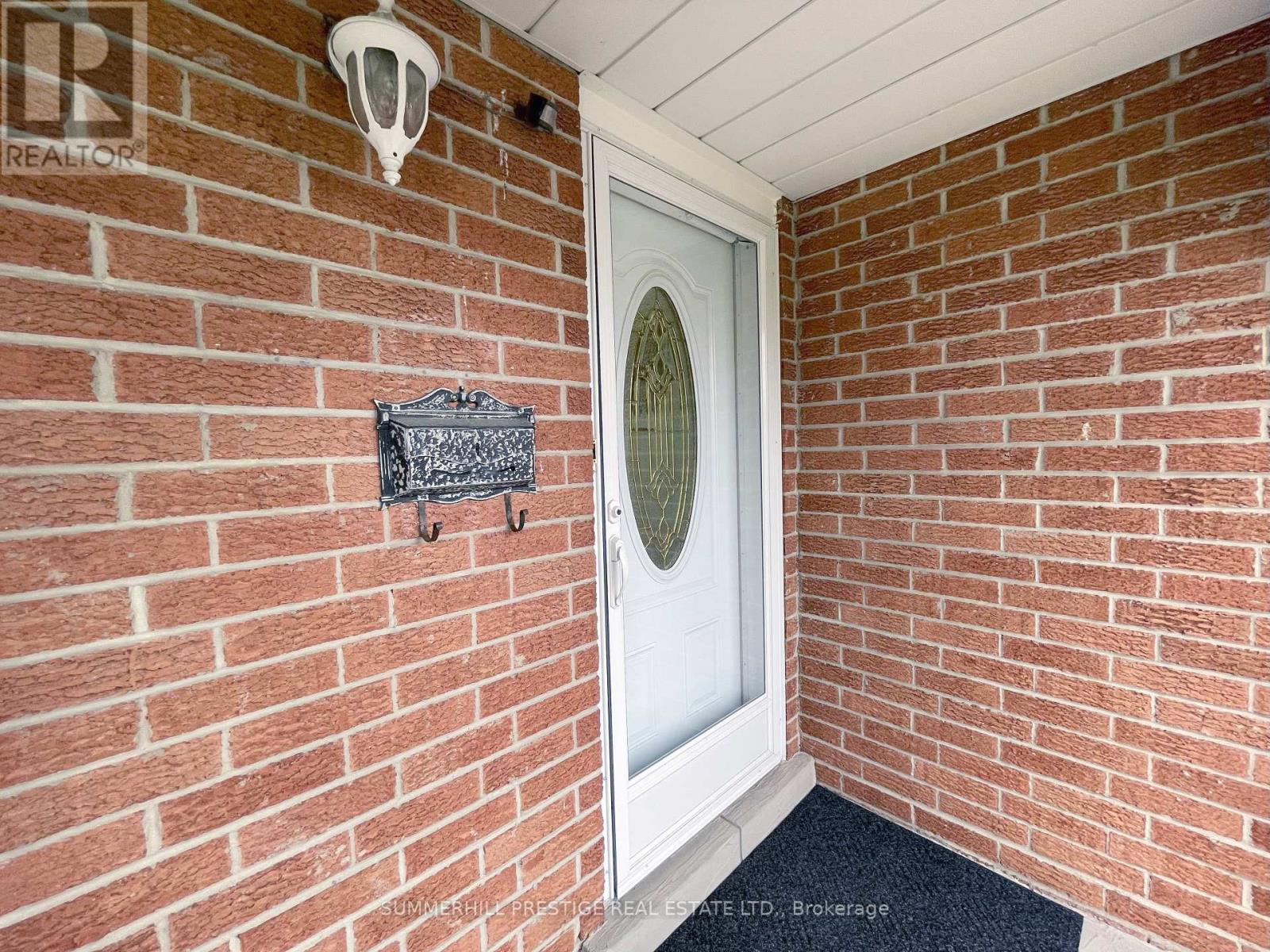 20 Cleethorpes Boulevard, Toronto, Ontario  M1S 3T3 - Photo 18 - E12287700