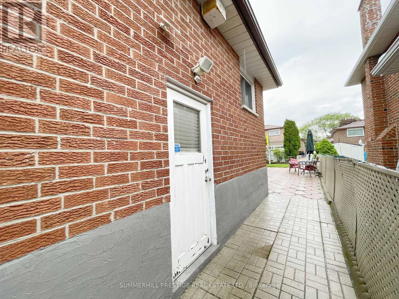 20 Cleethorpes Boulevard, Toronto, Ontario  M1S 3T3 - Photo 6 - E12287700