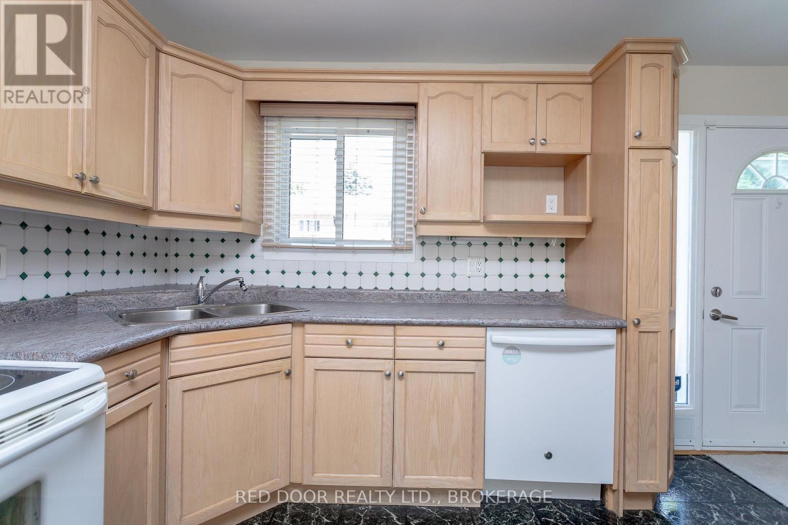 110 - 1775 Culver Drive, London East, Ontario  N5V 3H6 - Photo 10 - X12287804