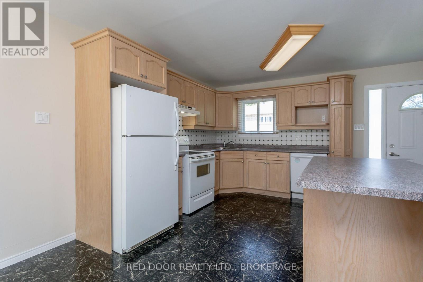 110 - 1775 Culver Drive, London East, Ontario  N5V 3H6 - Photo 7 - X12287804