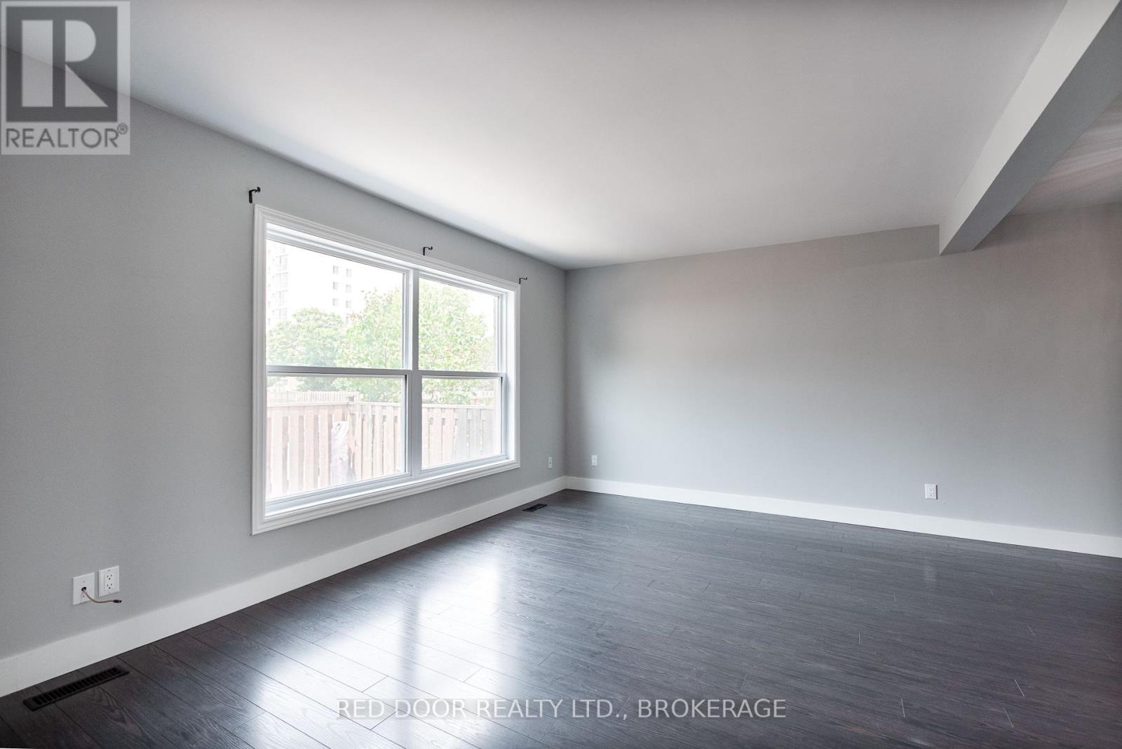2 - 757 Wharncliffe Road S, London South, Ontario  N6J 2N7 - Photo 15 - X12287817