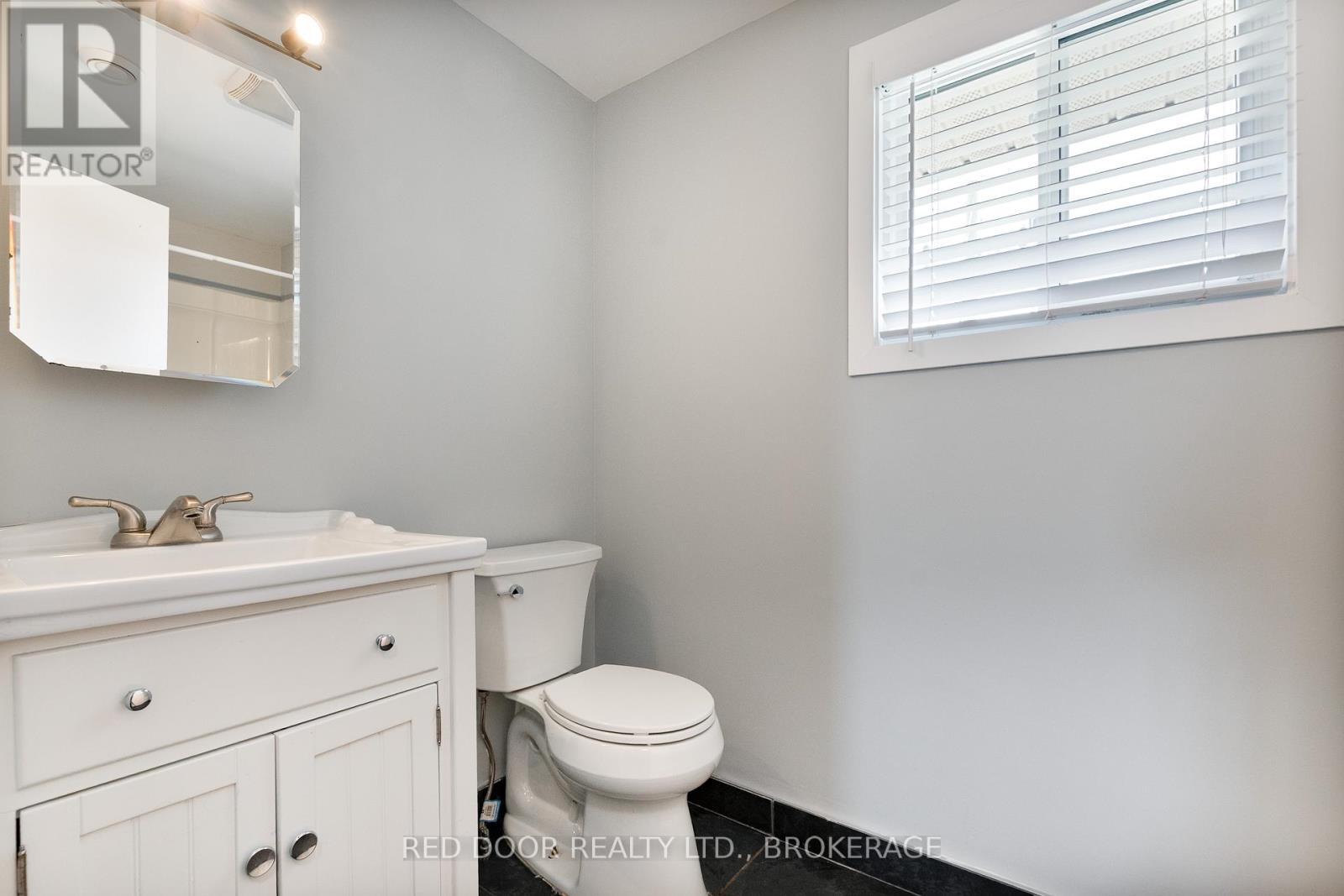 2 - 757 Wharncliffe Road S, London South, Ontario  N6J 2N7 - Photo 19 - X12287817