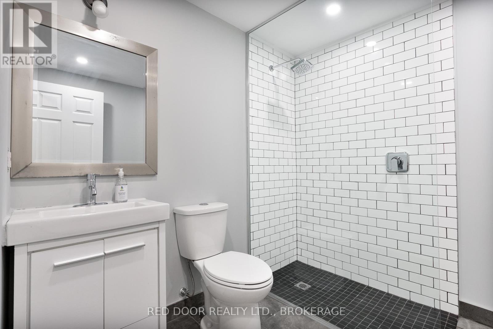 2 - 757 Wharncliffe Road S, London South, Ontario  N6J 2N7 - Photo 30 - X12287817