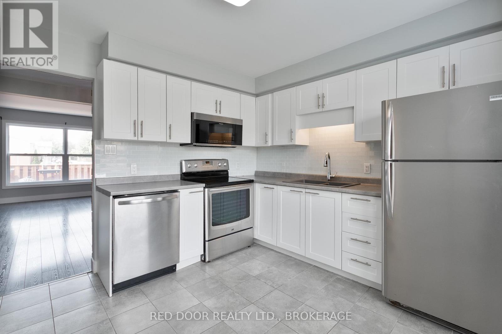 2 - 757 Wharncliffe Road S, London South, Ontario  N6J 2N7 - Photo 7 - X12287817