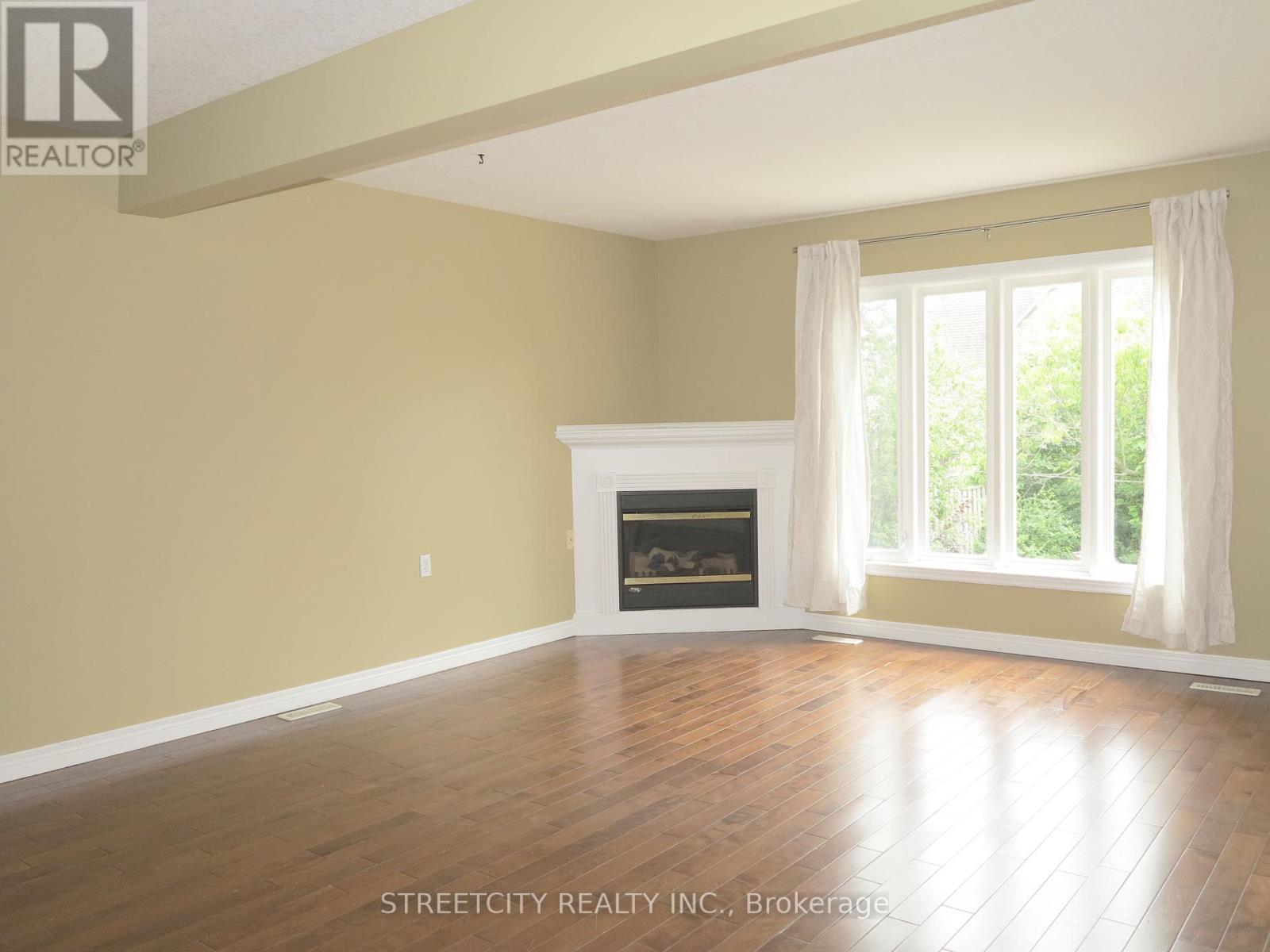 1155 South Wenige Drive, London North, Ontario  N5X 4M3 - Photo 4 - X12287852