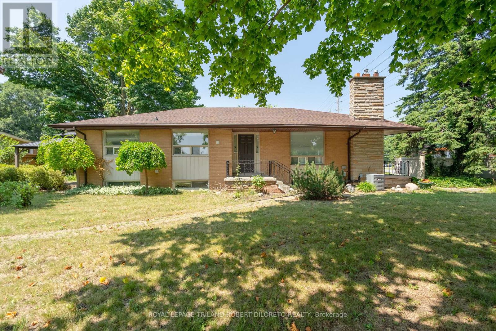 584 Wonderland Road N, London North (North P), Ontario  N6H 3E4 - Photo 10 - X12287856
