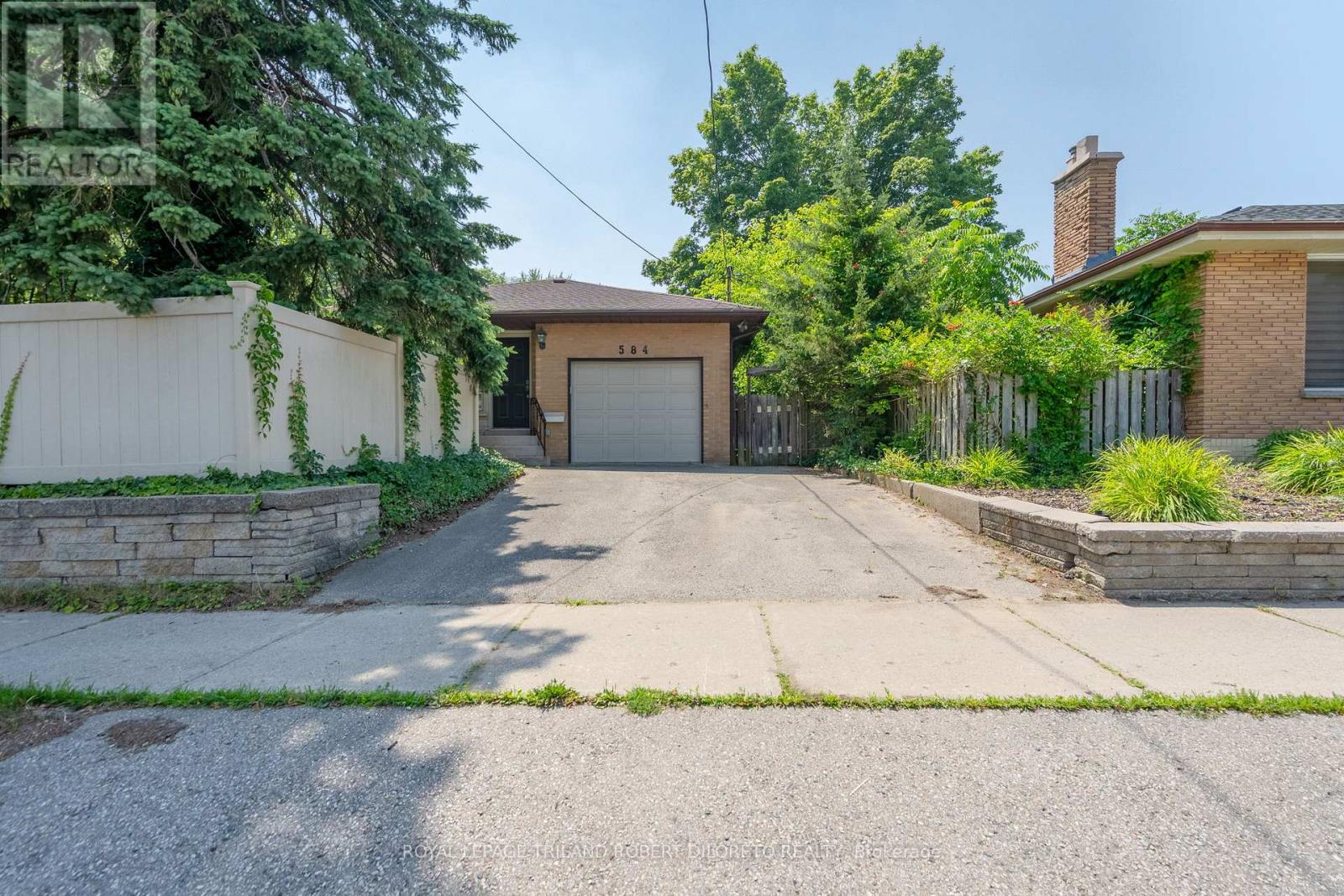 584 Wonderland Road N, London North (North P), Ontario  N6H 3E4 - Photo 13 - X12287856