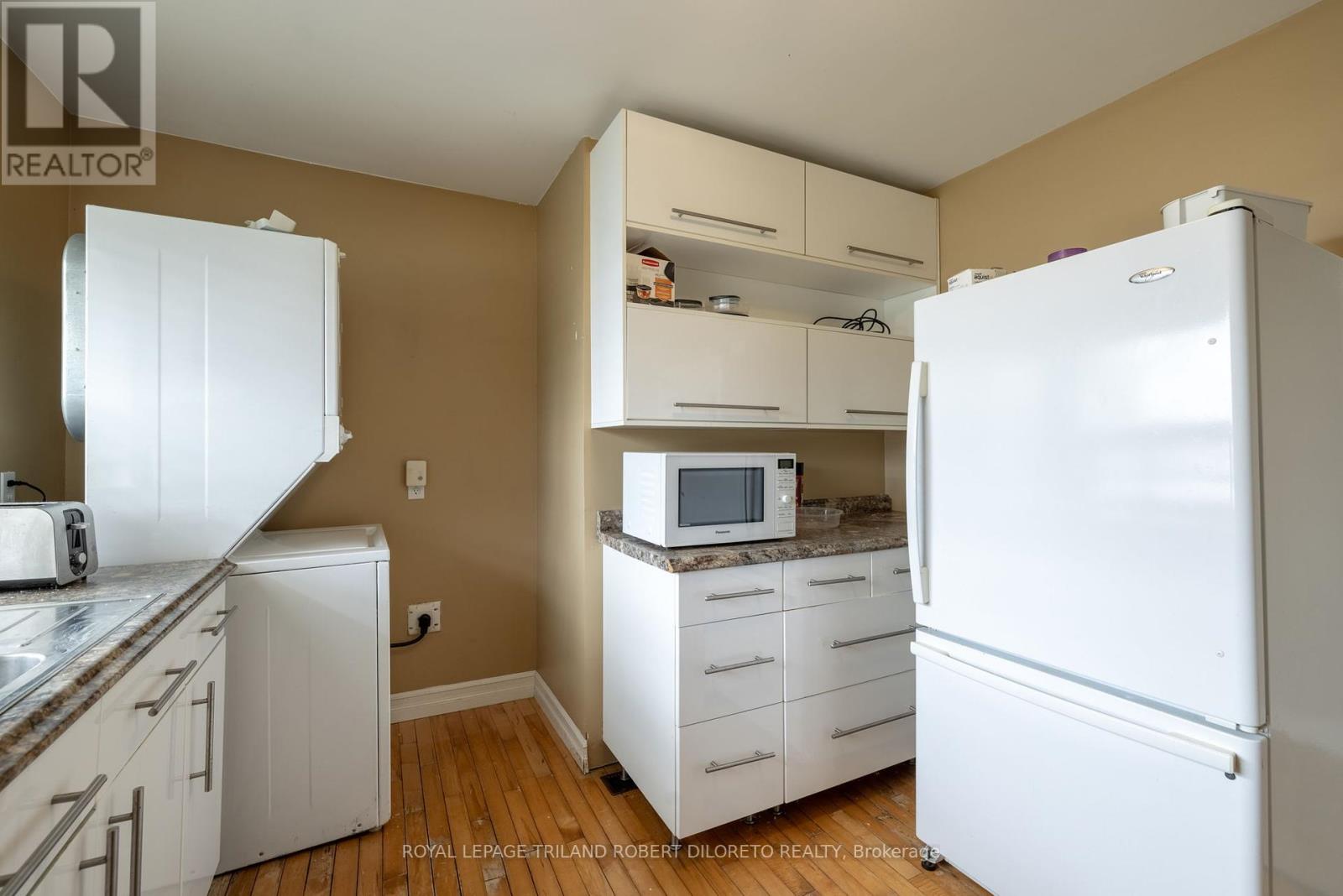584 Wonderland Road N, London North (North P), Ontario  N6H 3E4 - Photo 19 - X12287856