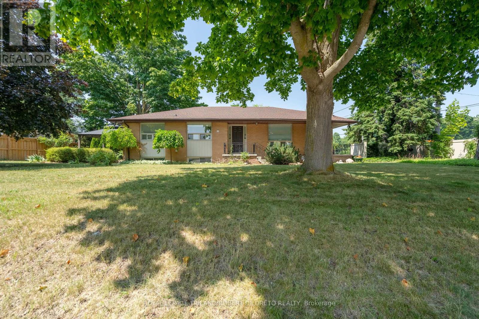 584 Wonderland Road N, London North (North P), Ontario  N6H 3E4 - Photo 9 - X12287856