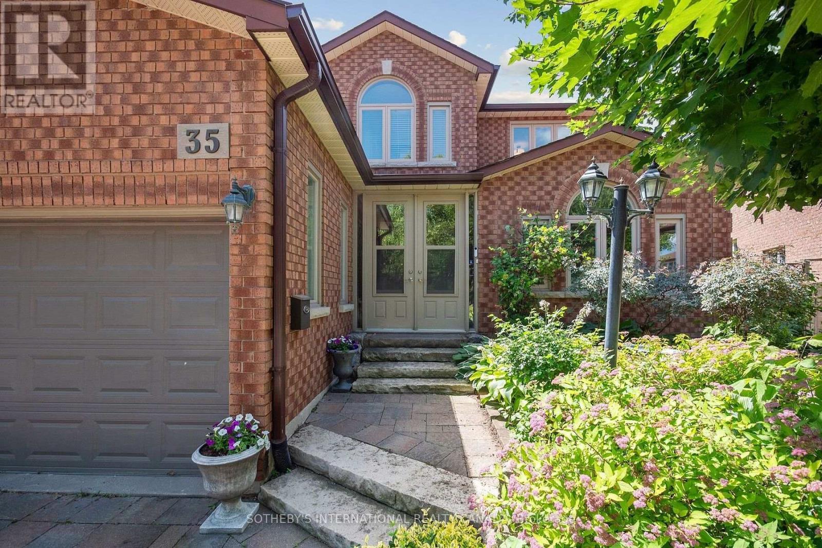 Property at 35 LISA CRESCENT image 2
