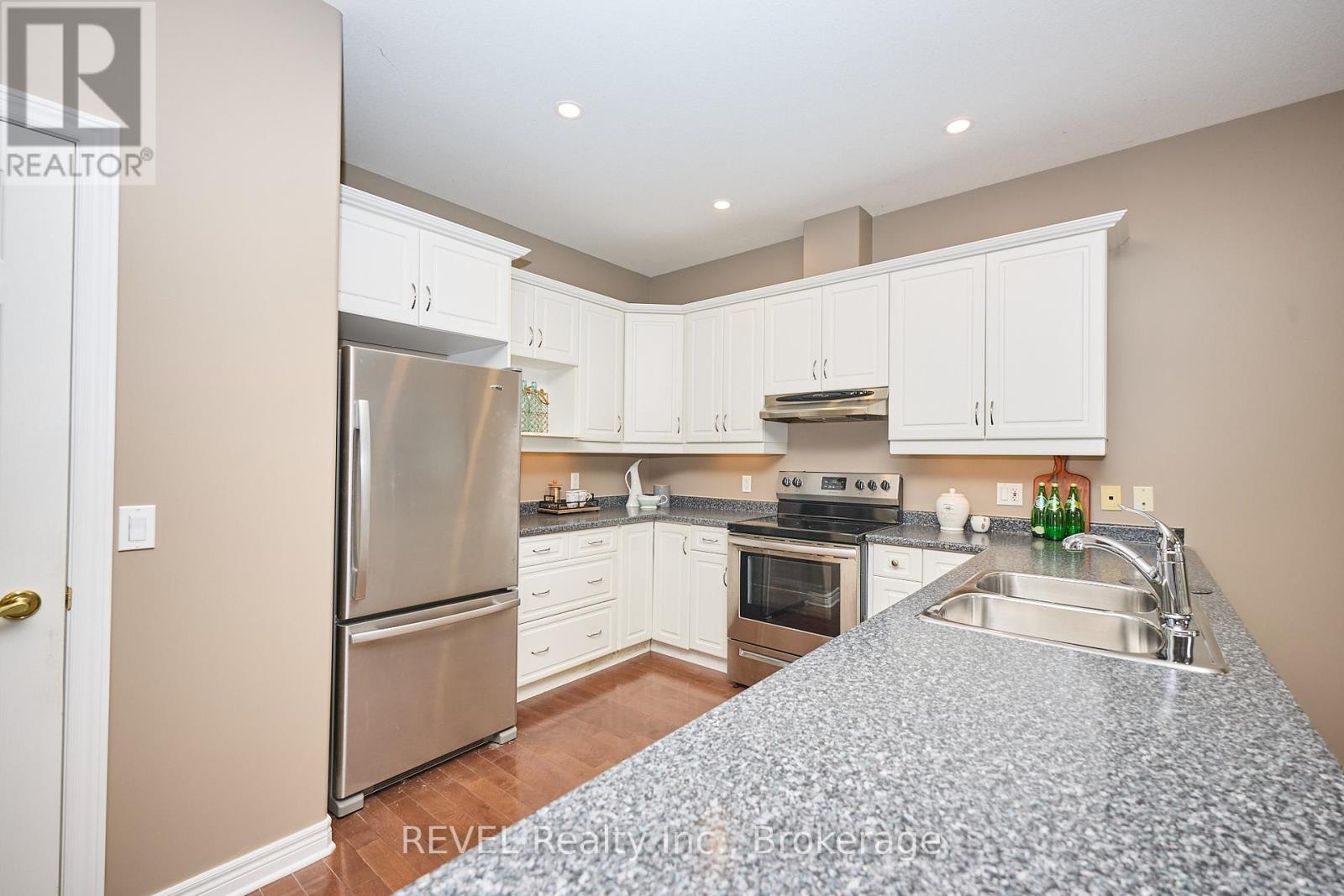 2-25 Scullers Way, St. Catharines, Ontario  L2N 7S9 - Photo 10 - X12282283