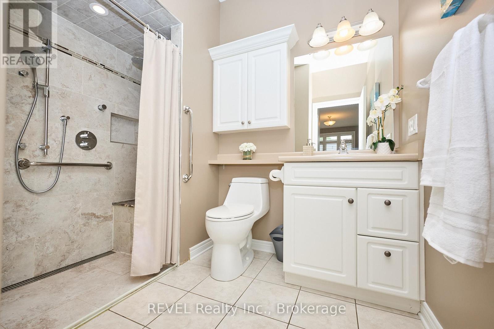 2-25 Scullers Way, St. Catharines, Ontario  L2N 7S9 - Photo 13 - X12282283