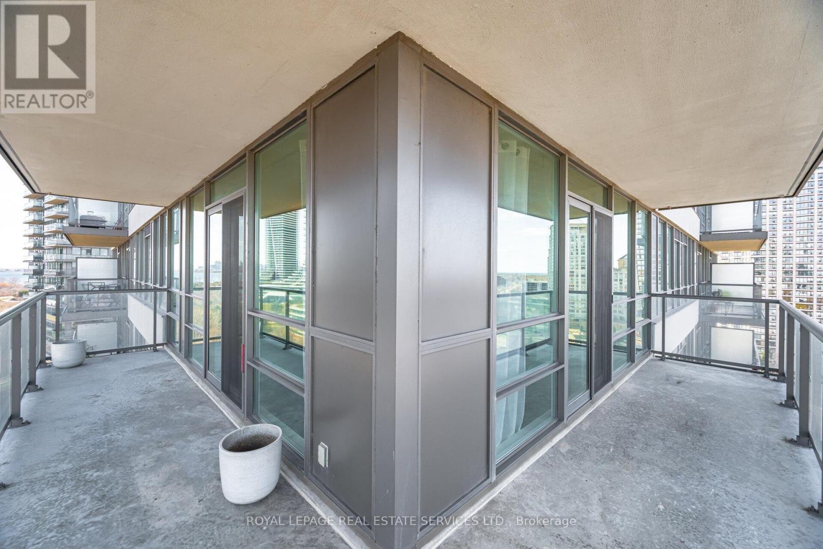 1404 - 15 Legion Road, Toronto (Mimico), Ontario  M8V 0A9 - Photo 31 - W12287673