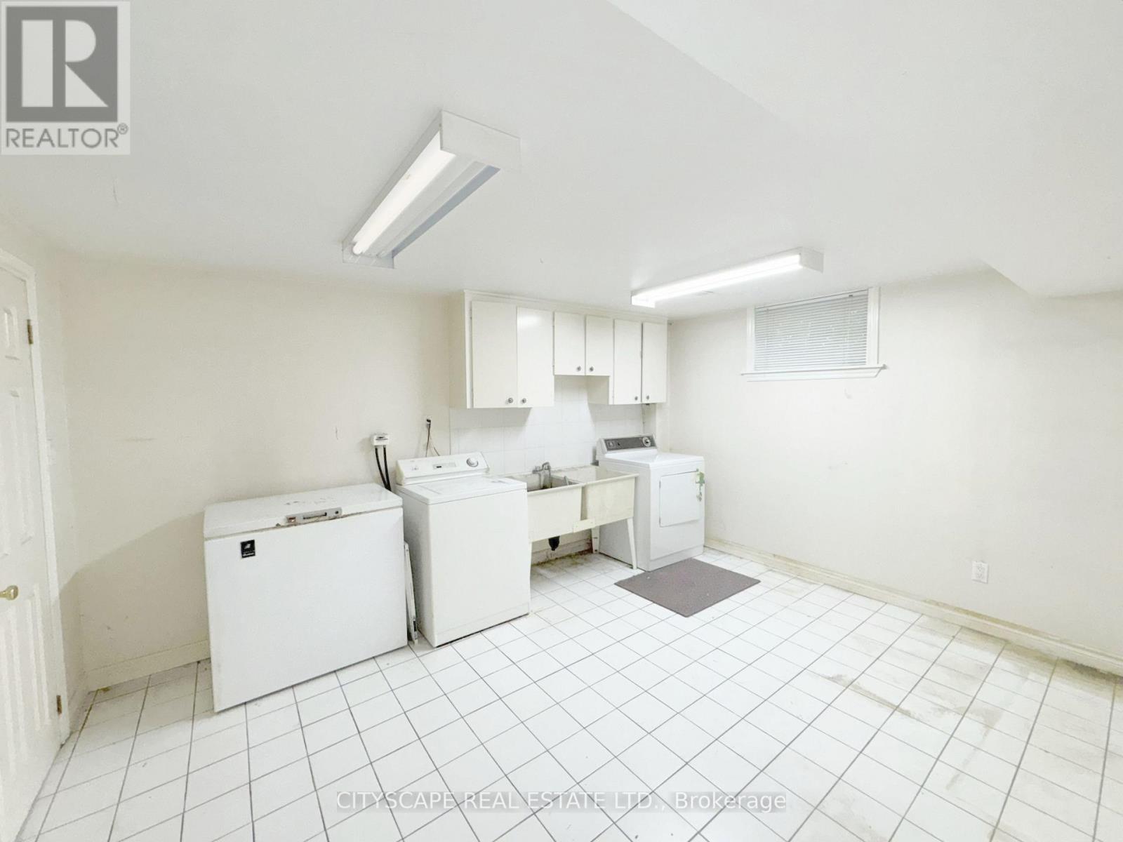 113 Spenvalley Drive, Toronto, Ontario  M3L 1Z4 - Photo 25 - W12287693