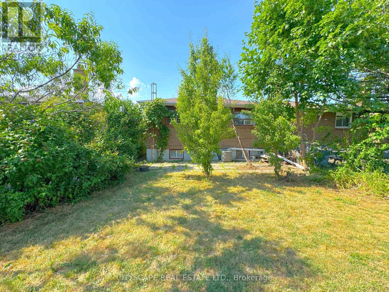 113 Spenvalley Drive, Toronto, Ontario  M3L 1Z4 - Photo 33 - W12287693