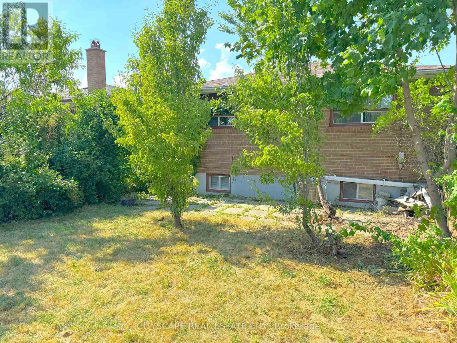 113 Spenvalley Drive, Toronto, Ontario  M3L 1Z4 - Photo 35 - W12287693