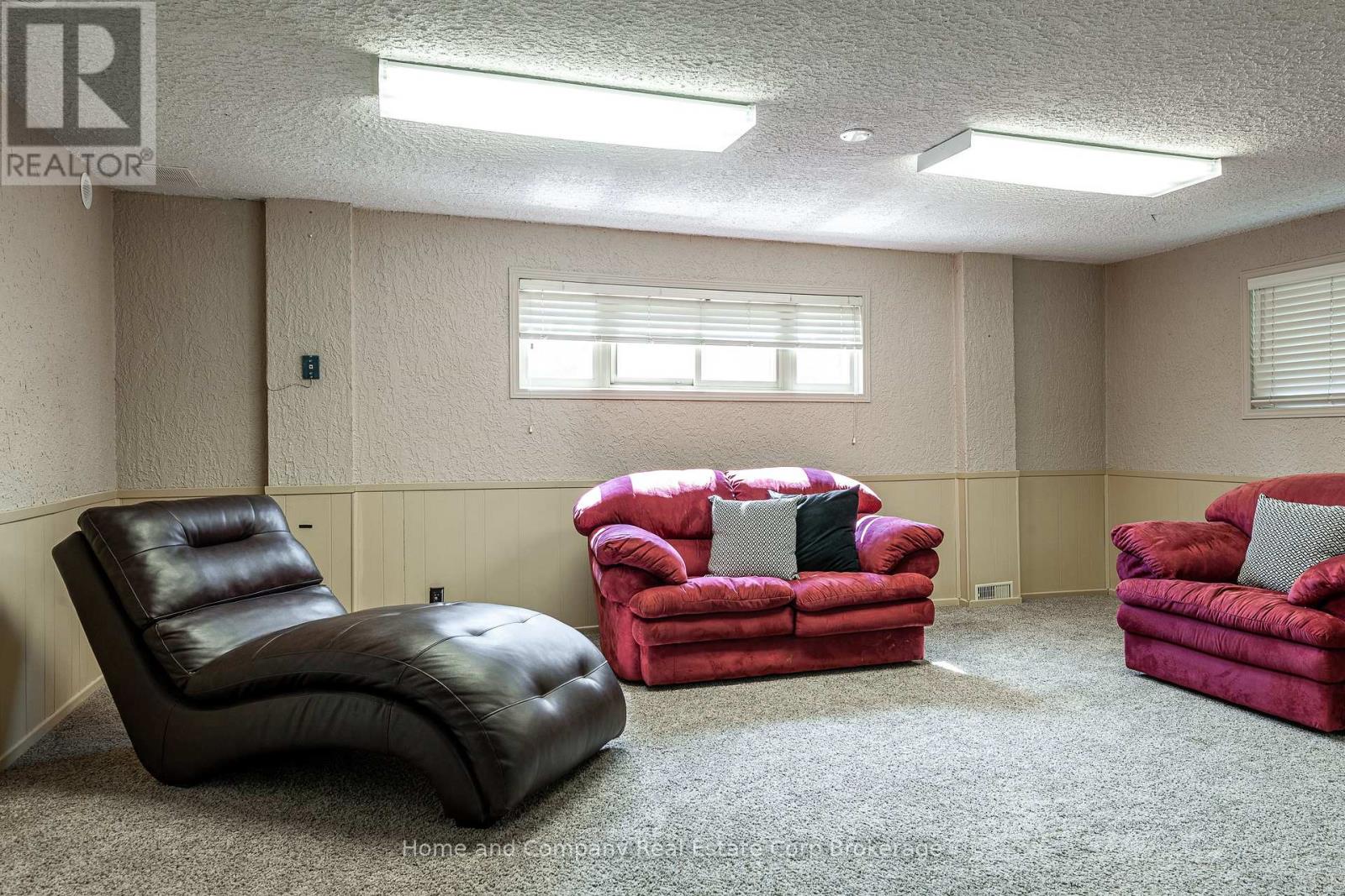 205 Graff Avenue, Stratford, Ontario  N5A 5L8 - Photo 37 - X12287832