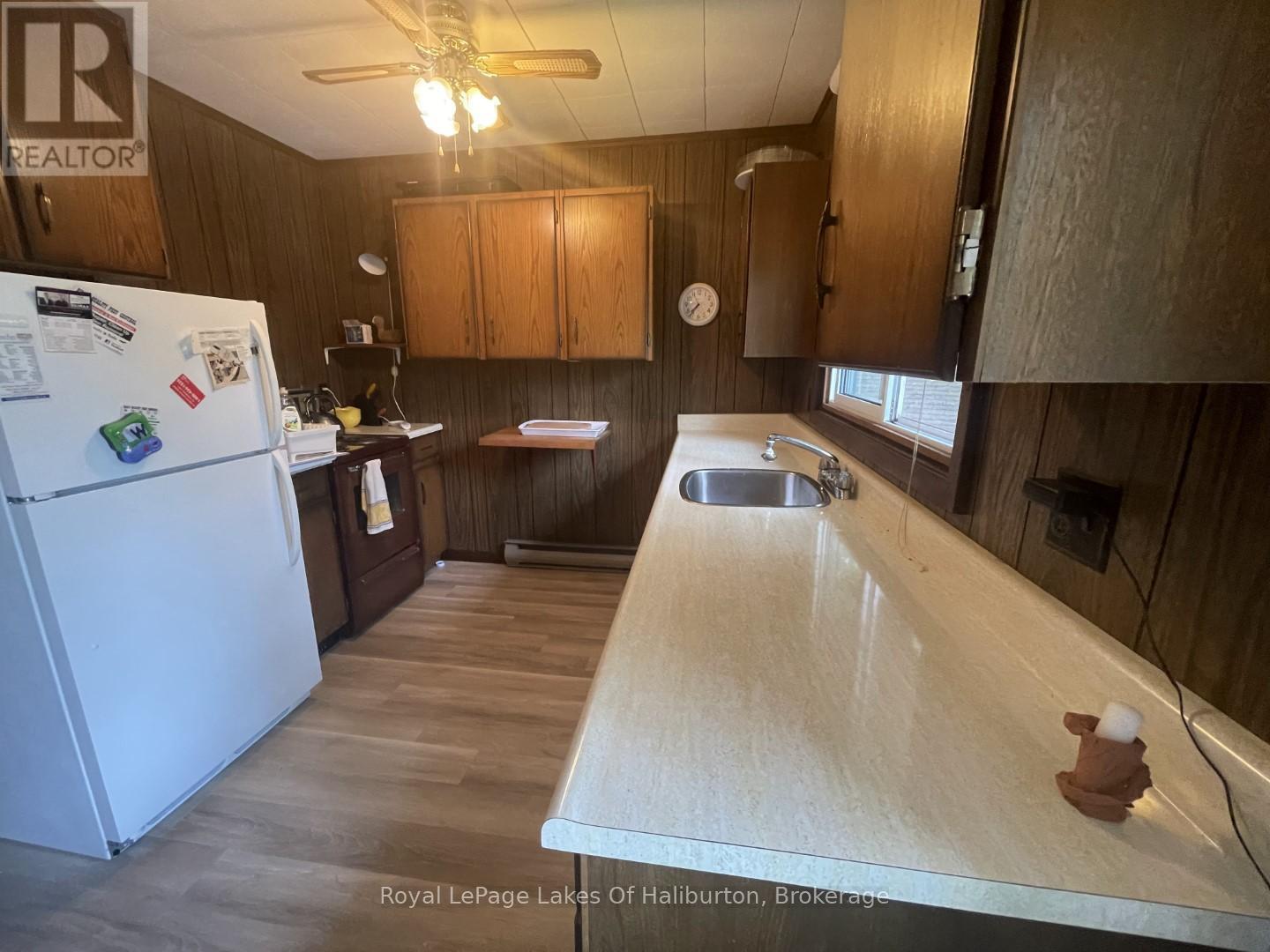 1010 Medley Trail, Minden Hills, Ontario  K0M 2K0 - Photo 16 - X12287870