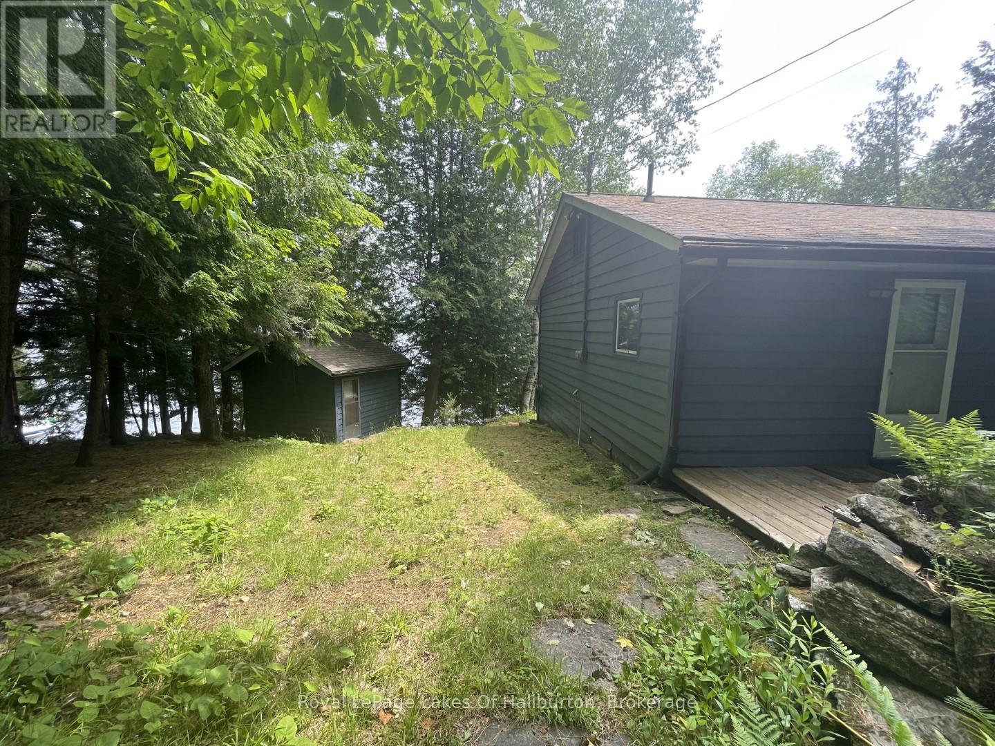 1010 Medley Trail, Minden Hills, Ontario  K0M 2K0 - Photo 5 - X12287870
