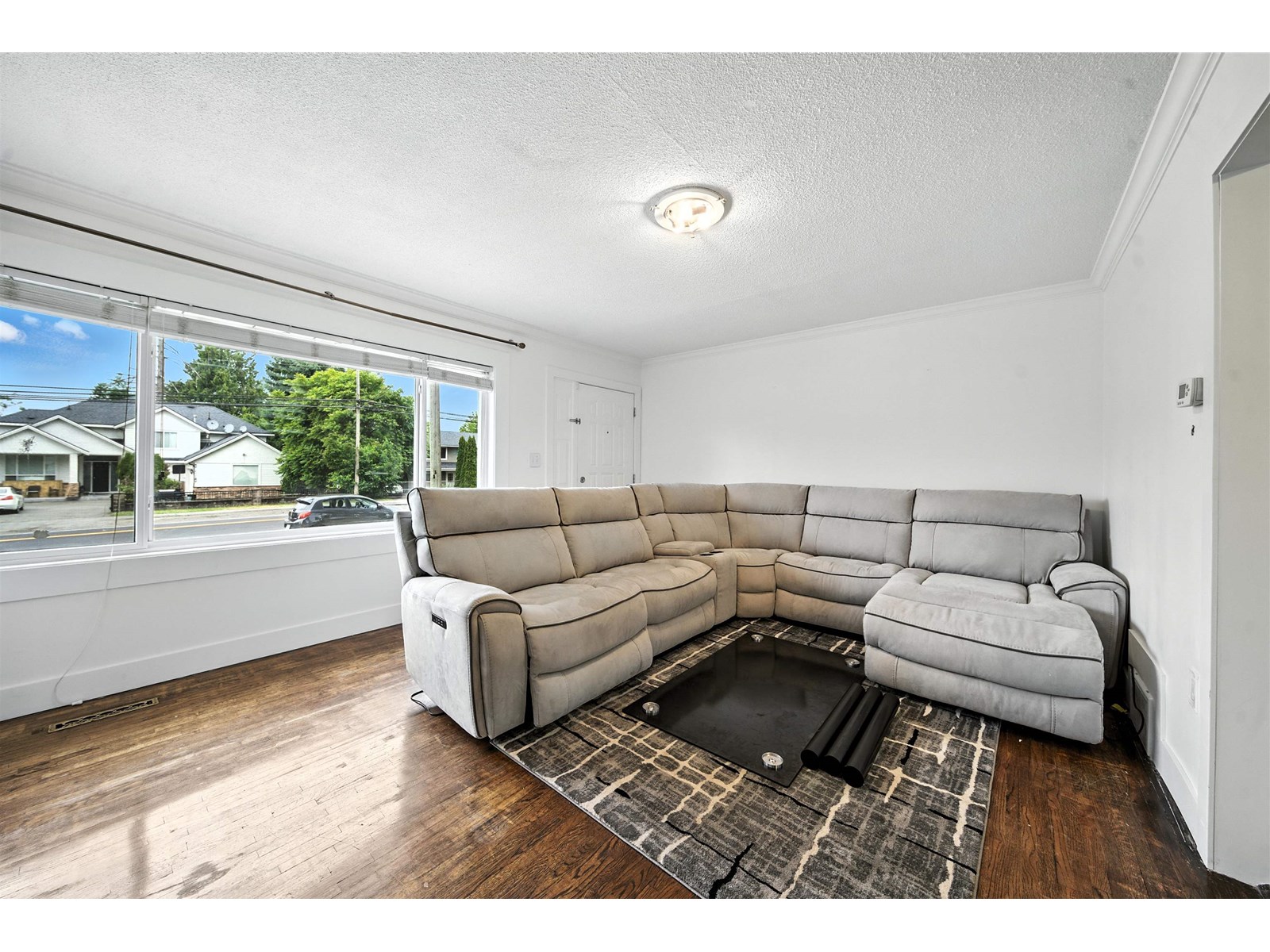 14032 Grosvenor Road, Surrey, British Columbia  V3R 5G5 - Photo 5 - R3027407