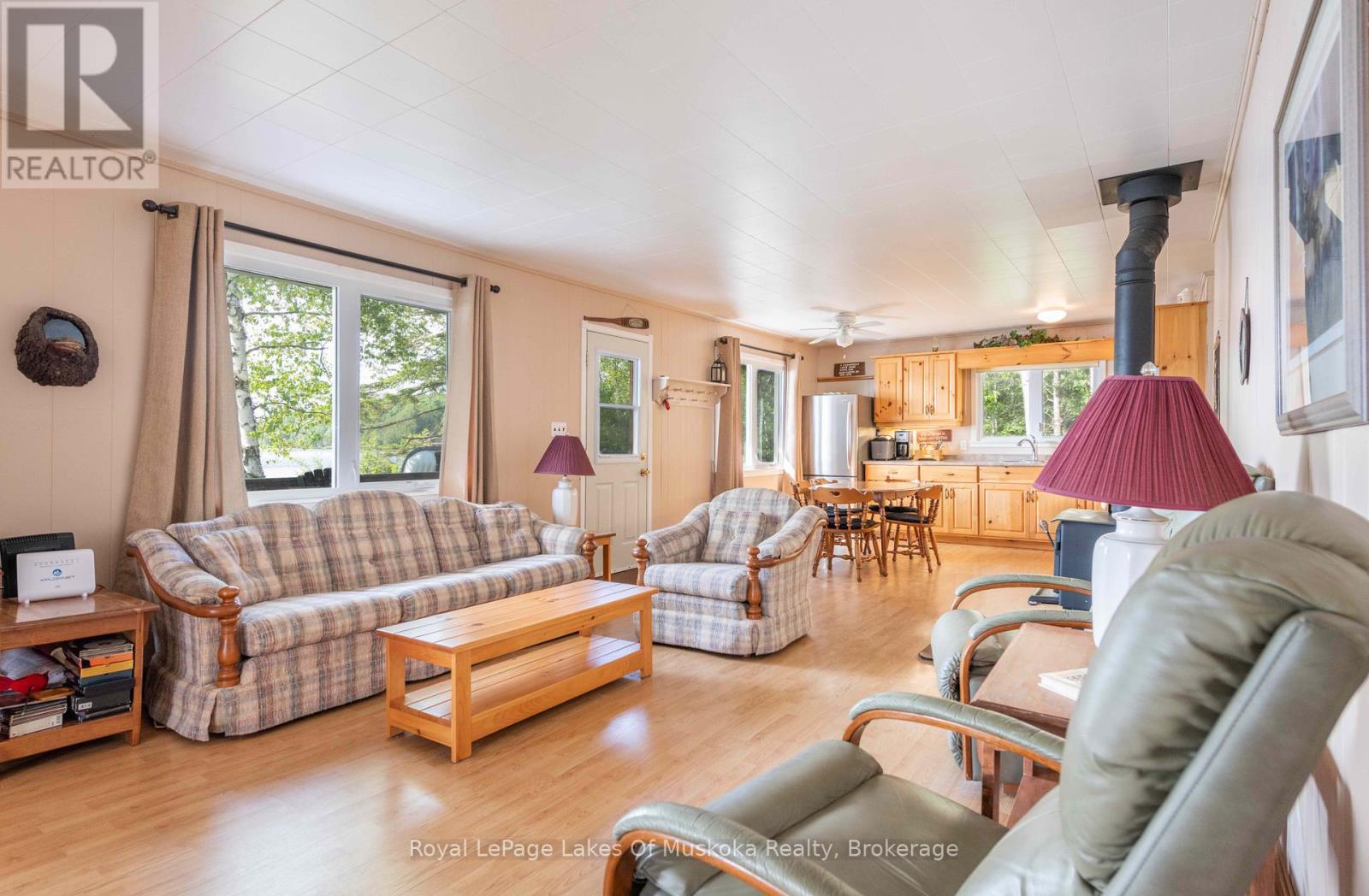 3105 520 Highway, Magnetawan, Ontario  P0A 1P0 - Photo 10 - X12241925
