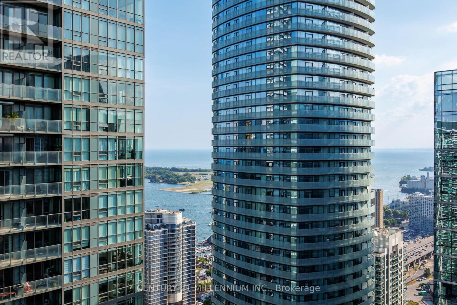 4503 - 65 Bremner Boulevard W, Toronto (Waterfront Communities), Ontario  M5J 0A7 - Photo 15 - C12287737