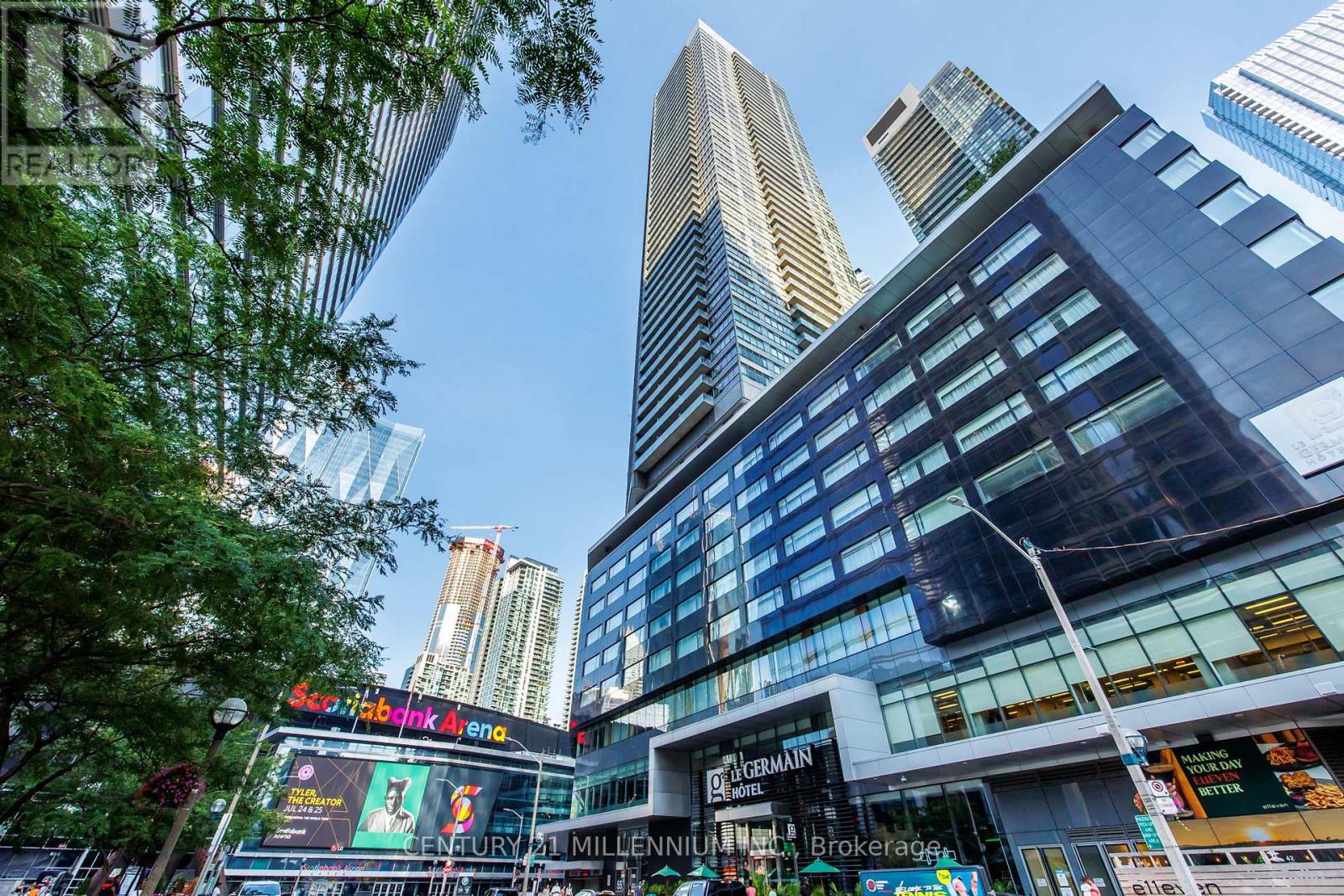 4503 - 65 Bremner Boulevard W, Toronto (Waterfront Communities), Ontario  M5J 0A7 - Photo 2 - C12287737