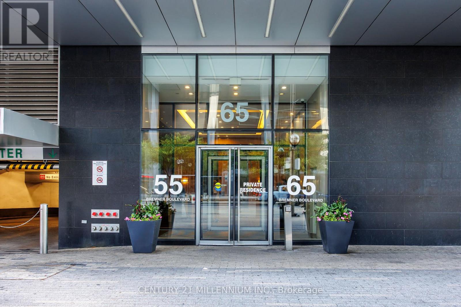4503 - 65 Bremner Boulevard W, Toronto (Waterfront Communities), Ontario  M5J 0A7 - Photo 3 - C12287737