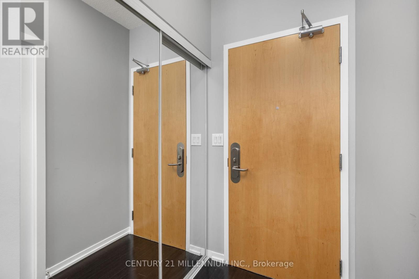4503 - 65 Bremner Boulevard W, Toronto (Waterfront Communities), Ontario  M5J 0A7 - Photo 4 - C12287737