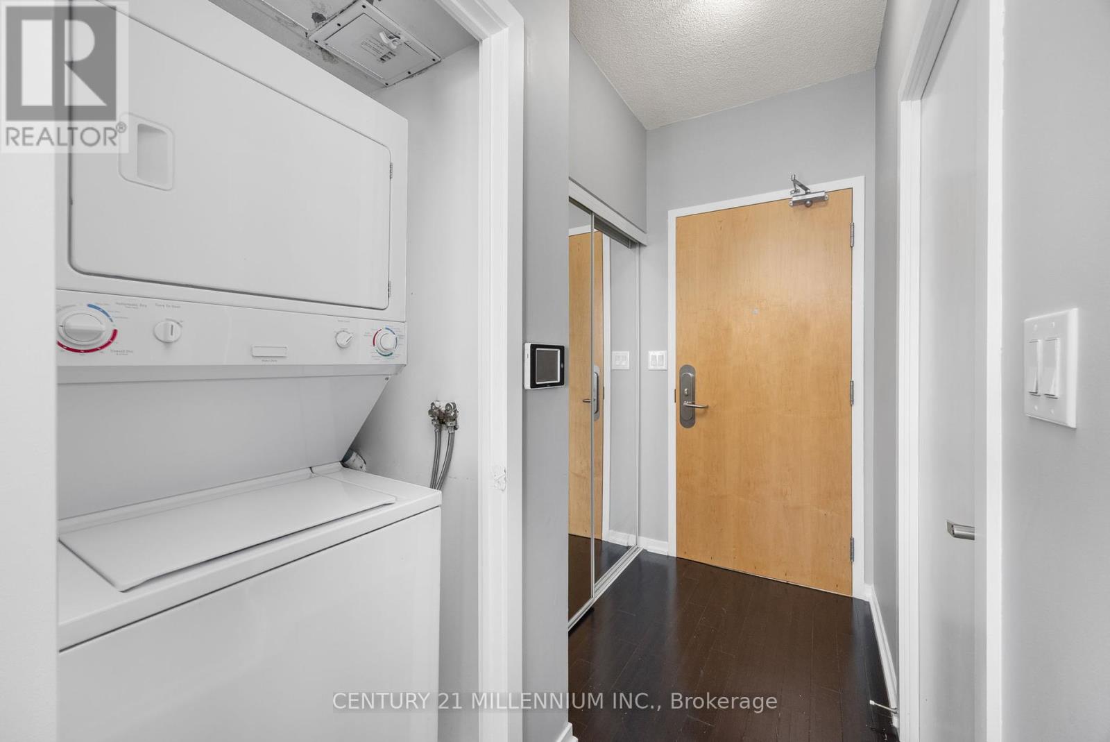 4503 - 65 Bremner Boulevard W, Toronto (Waterfront Communities), Ontario  M5J 0A7 - Photo 5 - C12287737