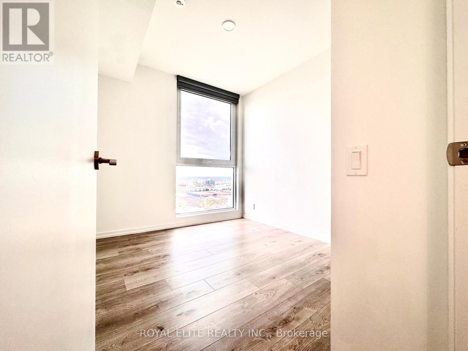 1610 - 1000 Portage Parkway, Vaughan (Vaughan Corporate Centre), Ontario  L4K 0L1 - Photo 10 - N12287789