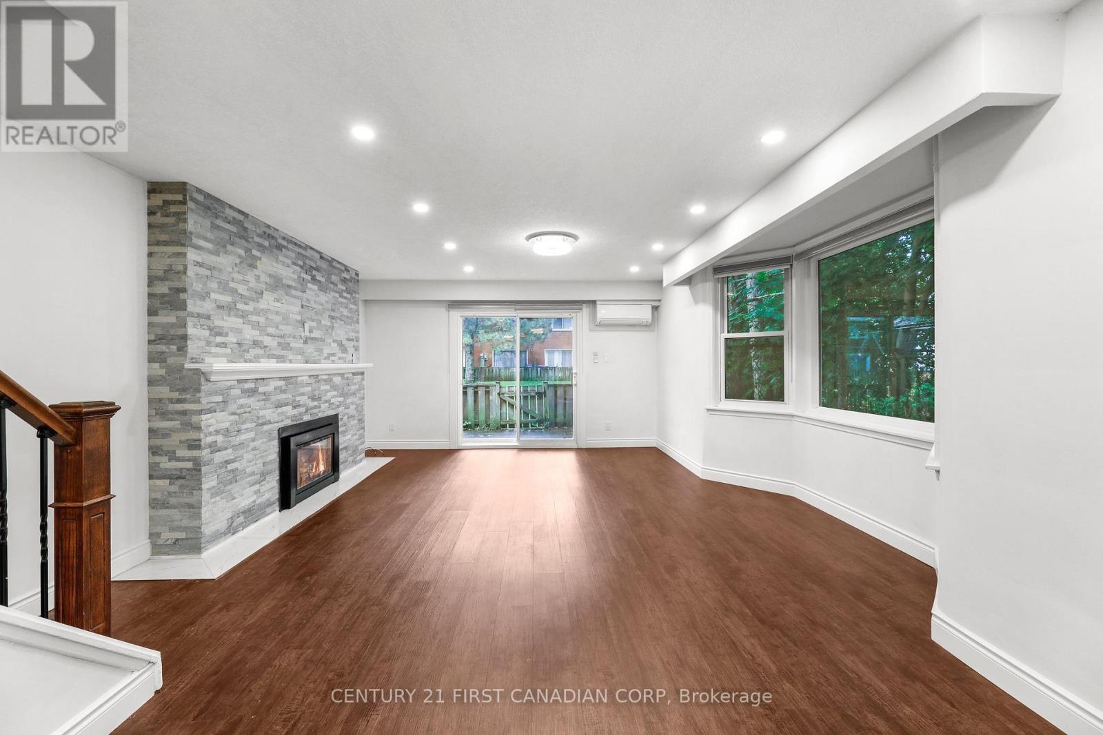Property at 36 - 19 ARBOUR GLEN CRESCENT image 2