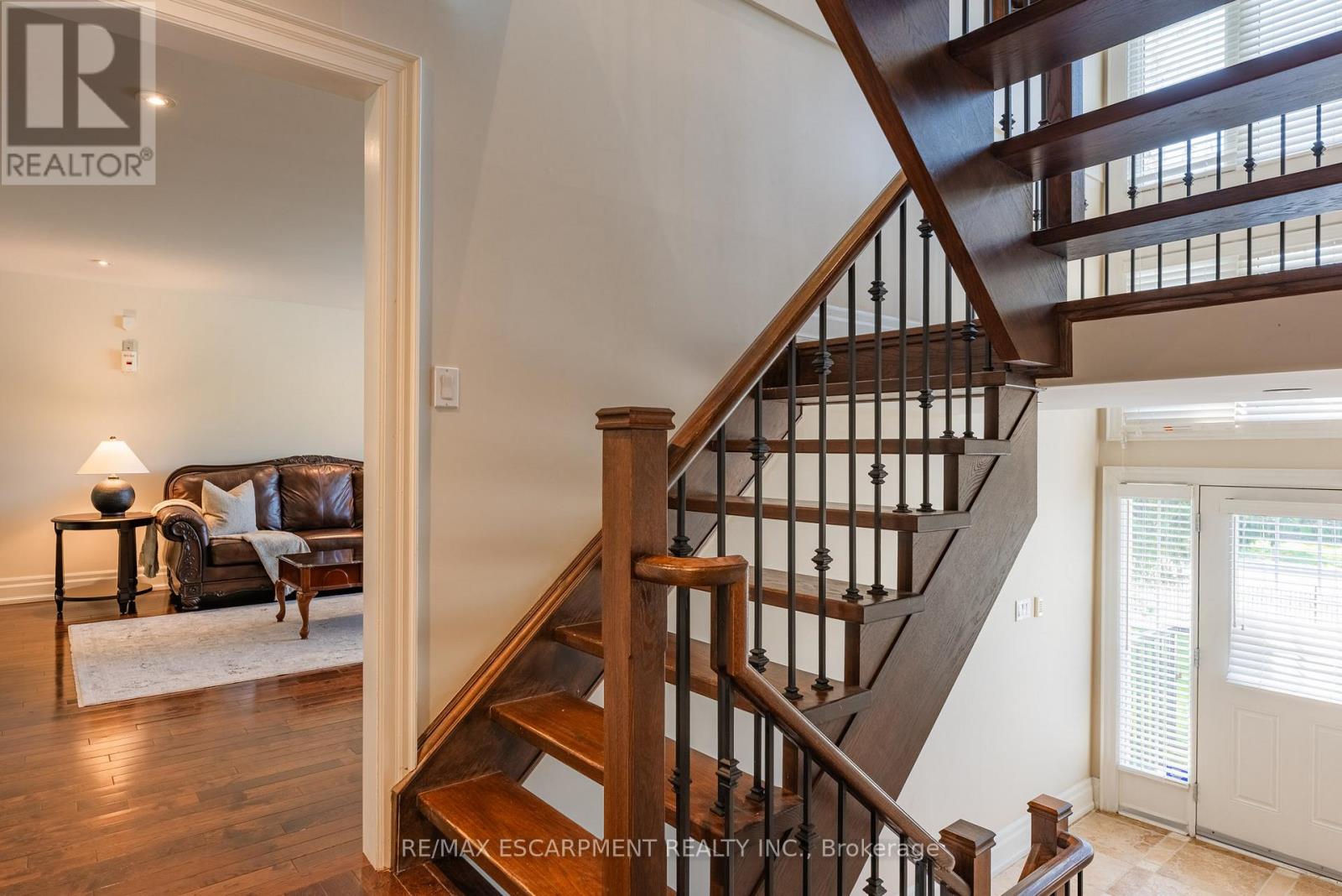 Property at 1034 LAKESHORE ROAD W image 4