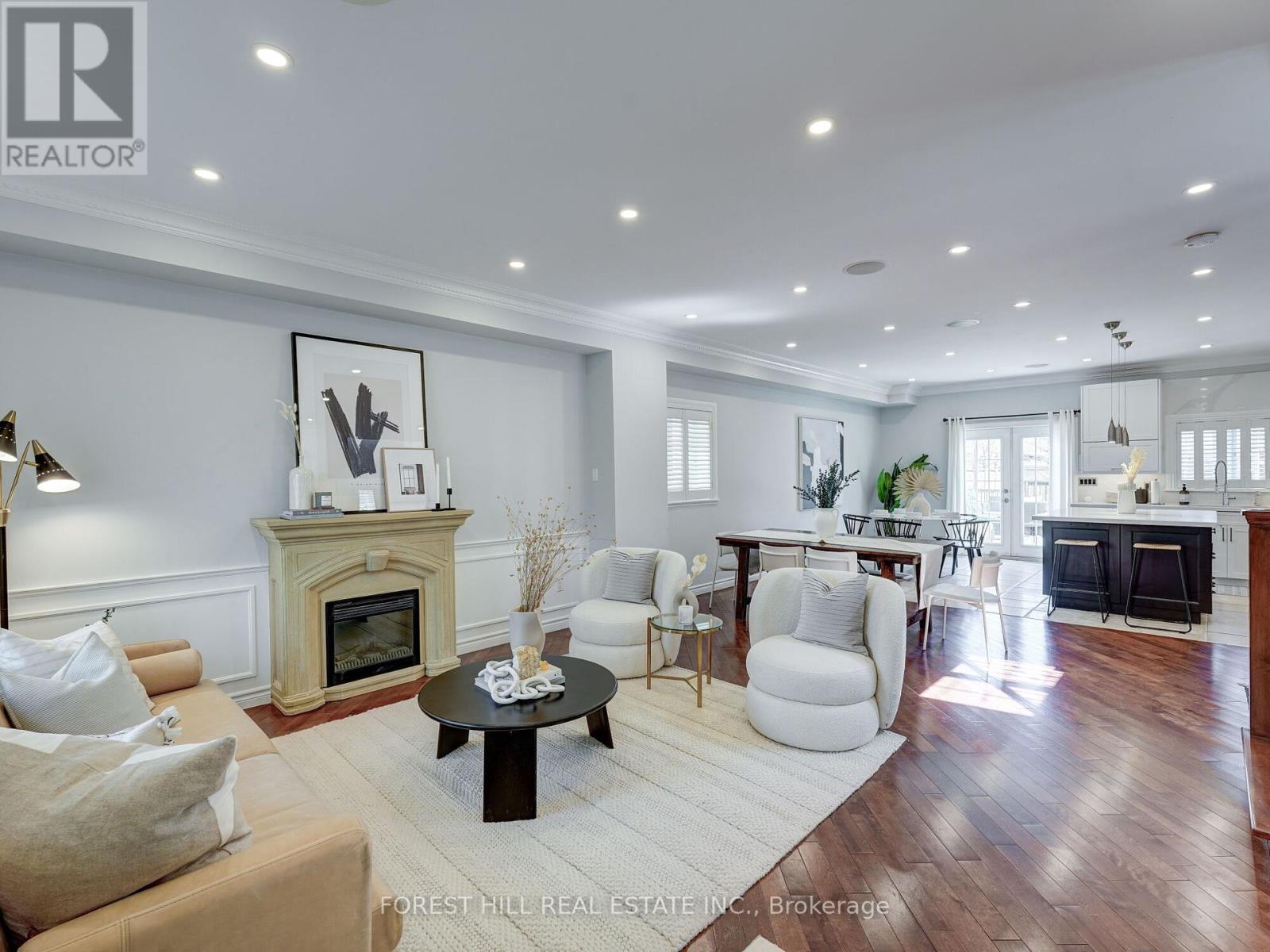 Property at 33 ROTHSAY AVENUE E image 2