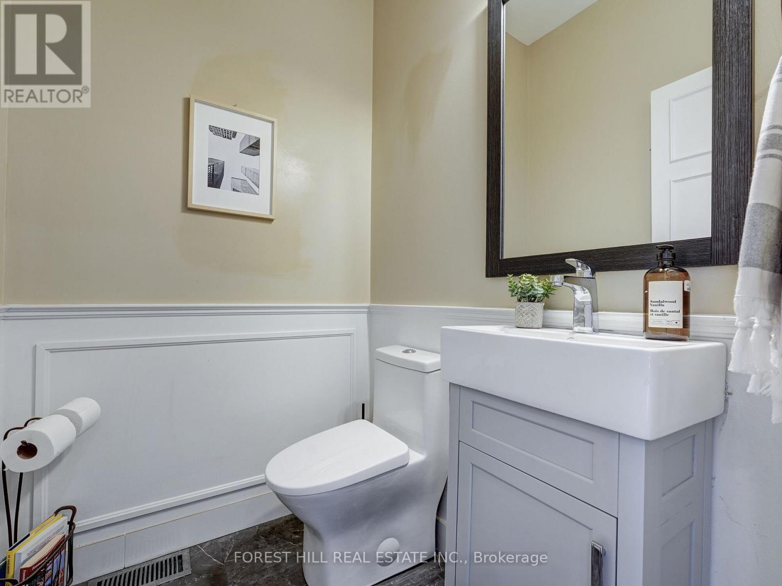 Property at 33 ROTHSAY AVENUE E image 5