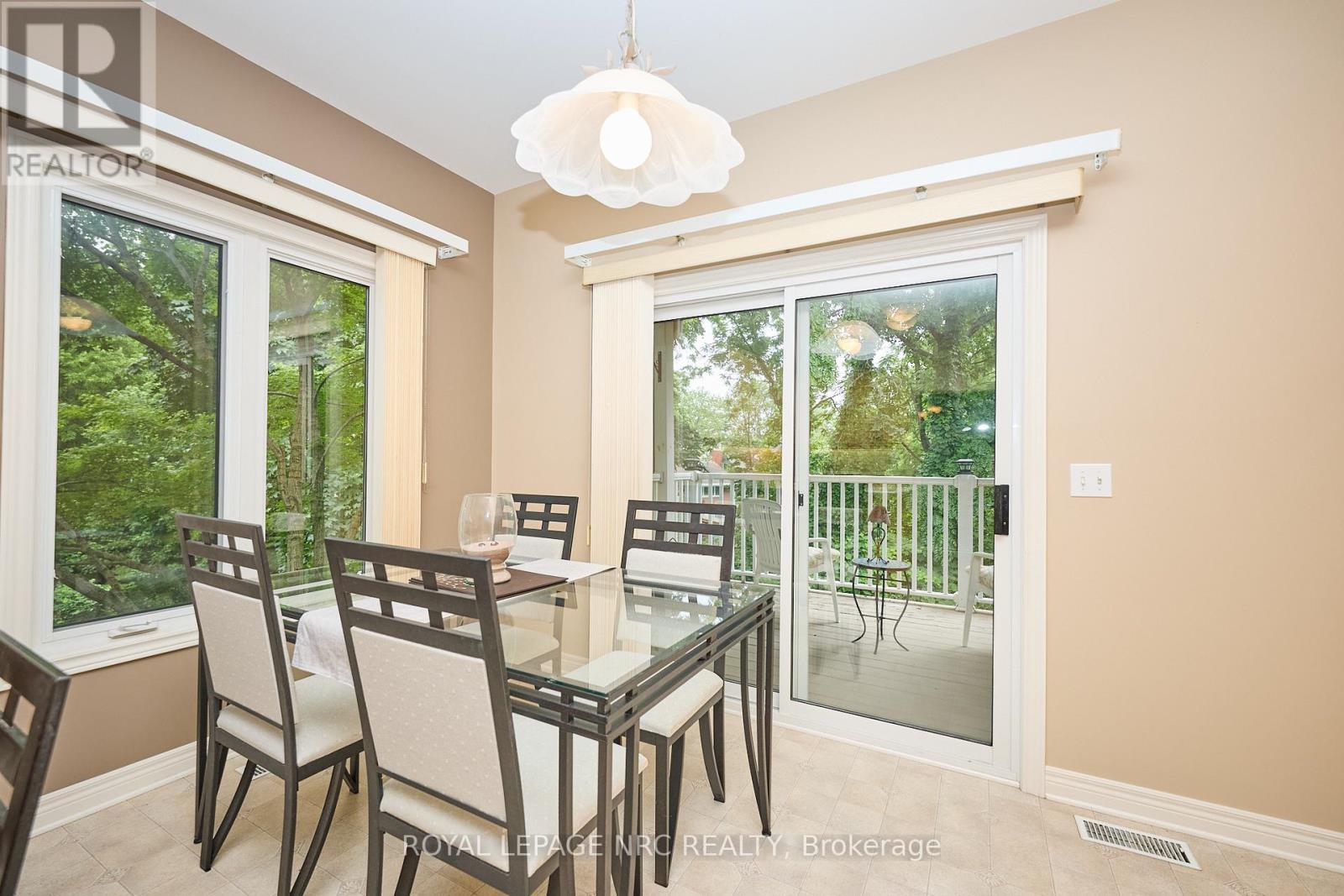 3393 Stanton Court, Lincoln (Lincoln-Jordan/vineland), Ontario  L0R 2E0 - Photo 13 - X12283849