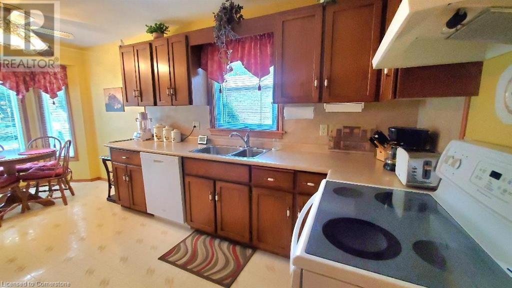 Property at 18 MAGWOOD Court image 5