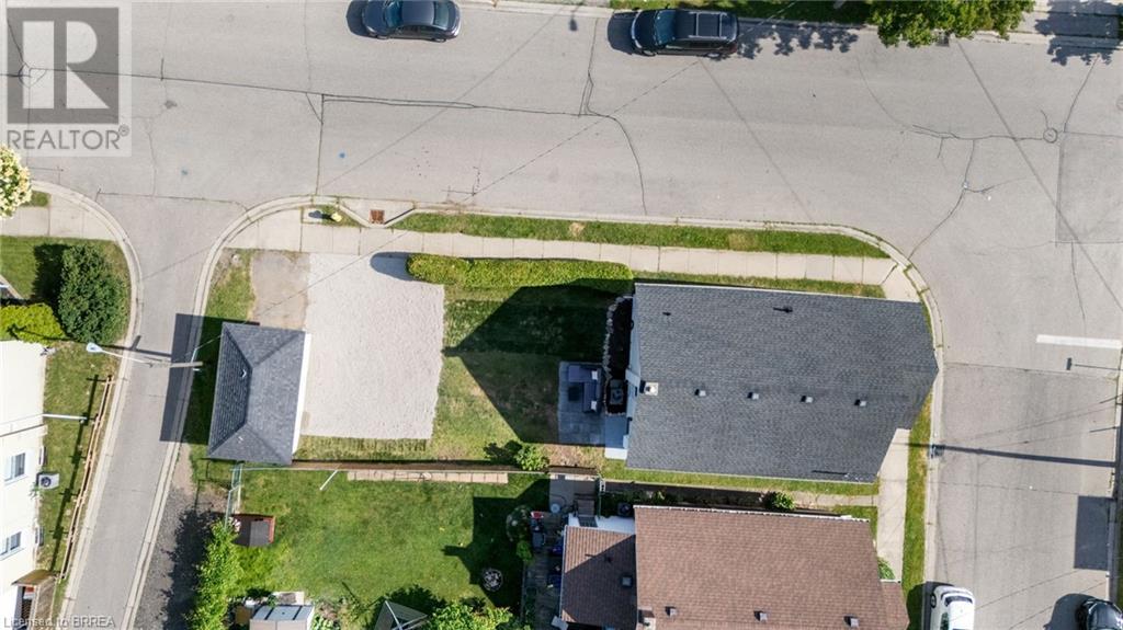Property at 90 GORDON Street image 5